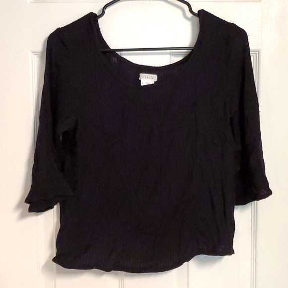 Women's black pattern Cooperative Large crop top blouse - Picture 1 of 3